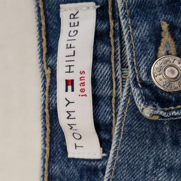 TOMMY HILFIGER HIGH RISE TAPERED MOM FIT JEAN'S - Picture 4 of 7